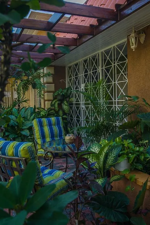 Choose To Be Happy At Gardens Of Blissett Gob#1 & Gob #2 - Two Bedroom Apartments 킹스톤 자메이카